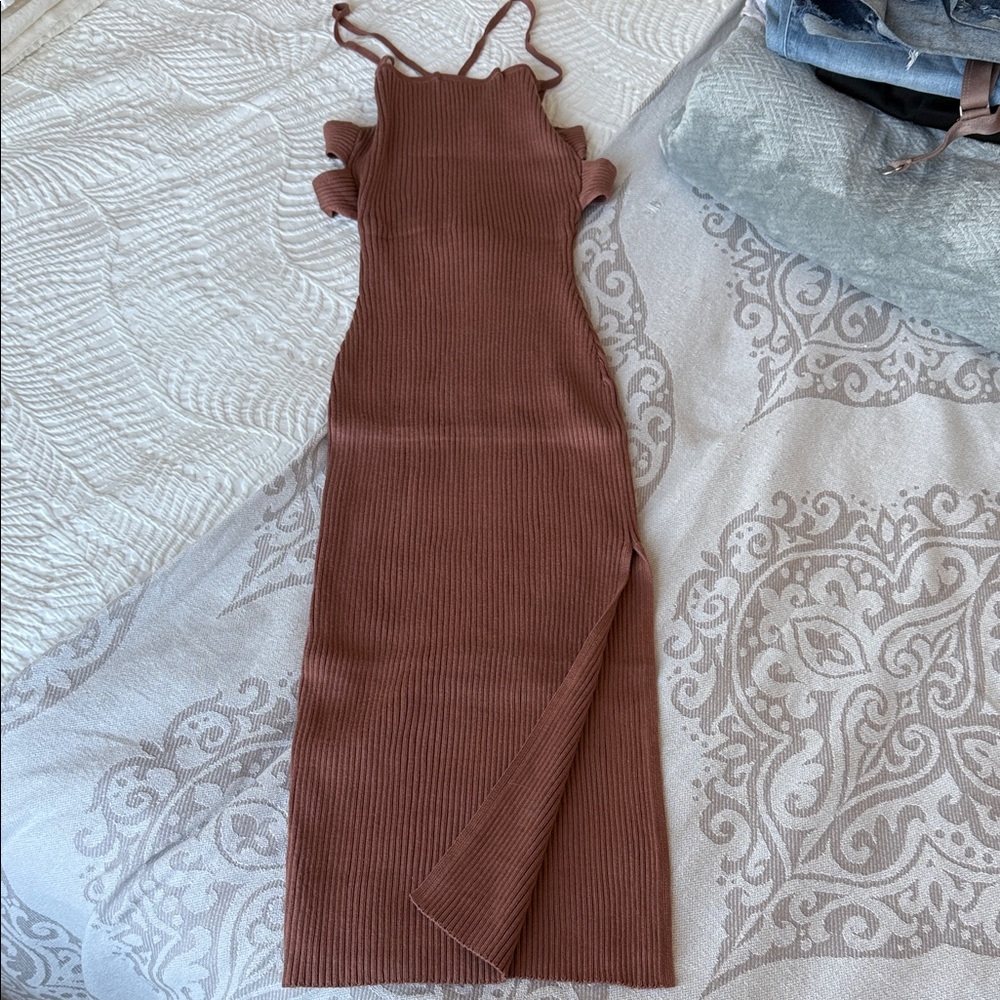 Abercrombie & Fitch Ribbed Maxi Dress in Brown
